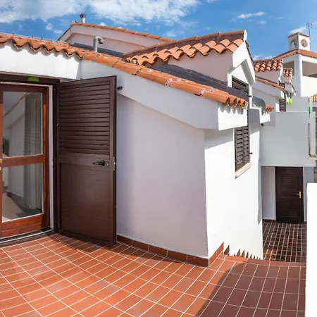 For Six People Jezera * Tisno