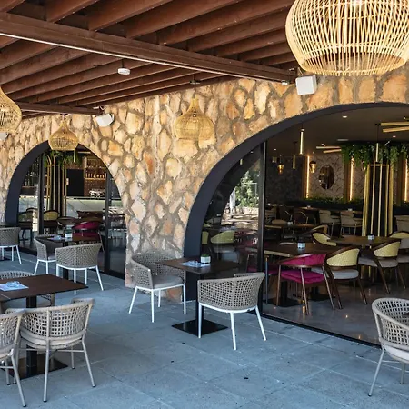 For Six People Jezera Tisno