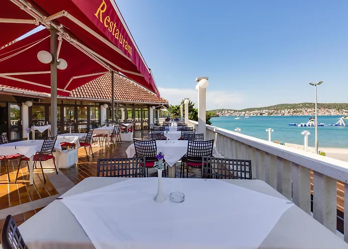 For Six People Jezera