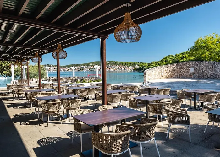 For Six People Jezera